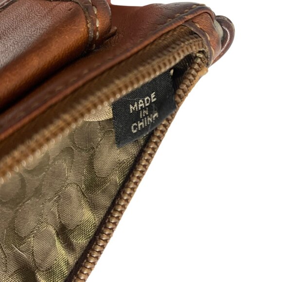 VTG COACH Soho British Tan Leather Wristlet Clutch Snap Front Flap Pocket Buckle - Picture 7 of 7